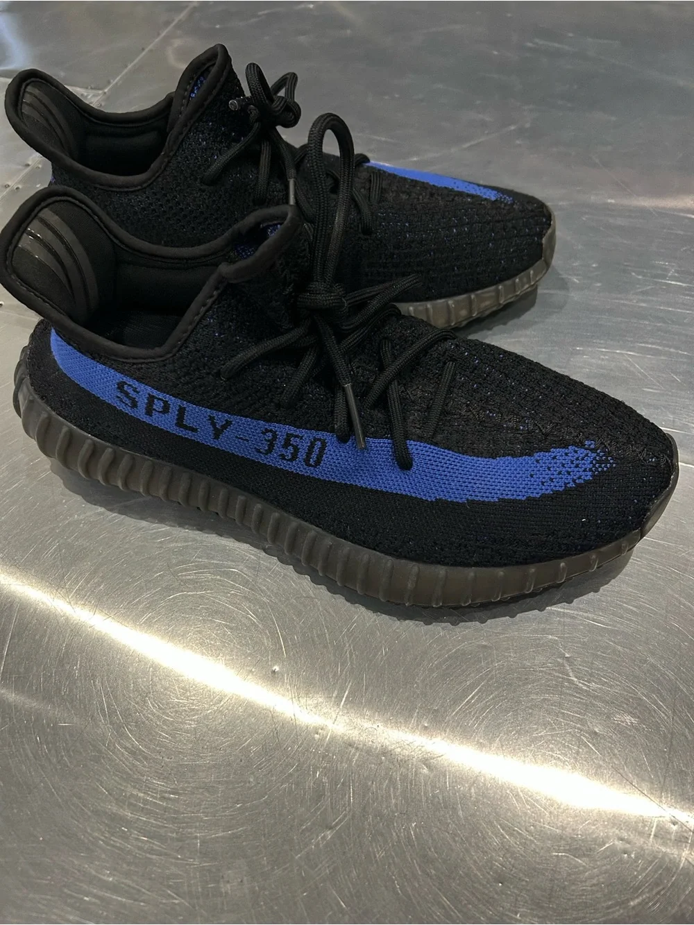Adidas Yeezy Boost SPLY- 350 V2, size 9